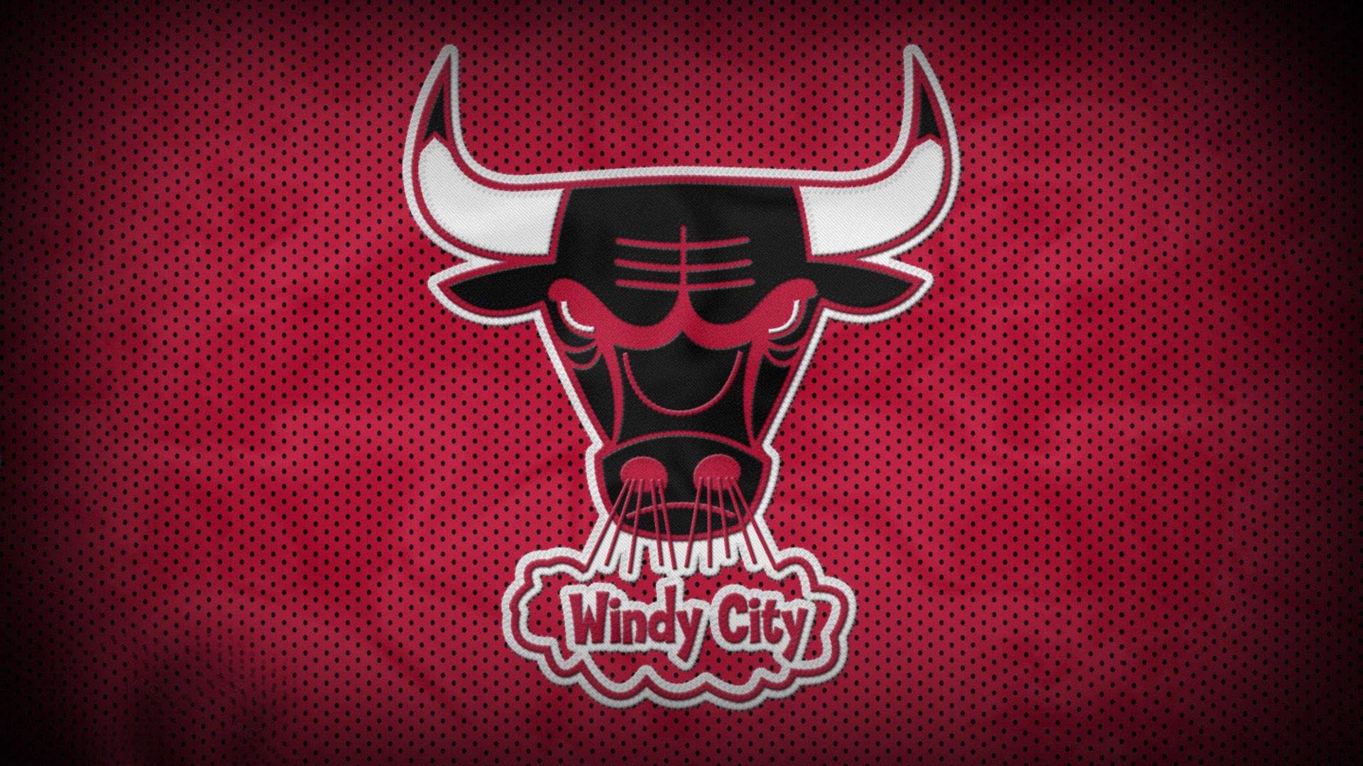 冰球联赛激战正酣，新秀崛起与老将传奇交织的赛季